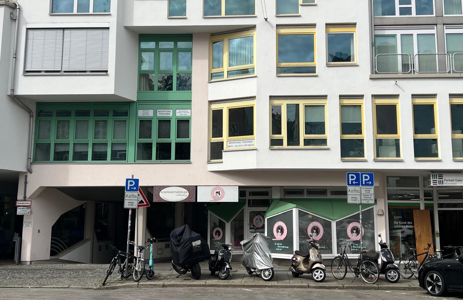 Straßenansicht des Bürokomplexes in der Belgradstraße 9, München-Schwabing